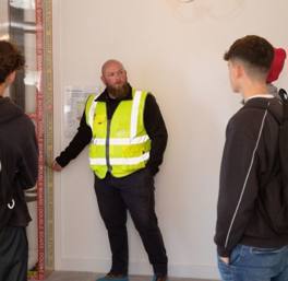 Gloucestershire housebuilder gives an education to local students 
with industry-leading ‘Unwrapped Home’
